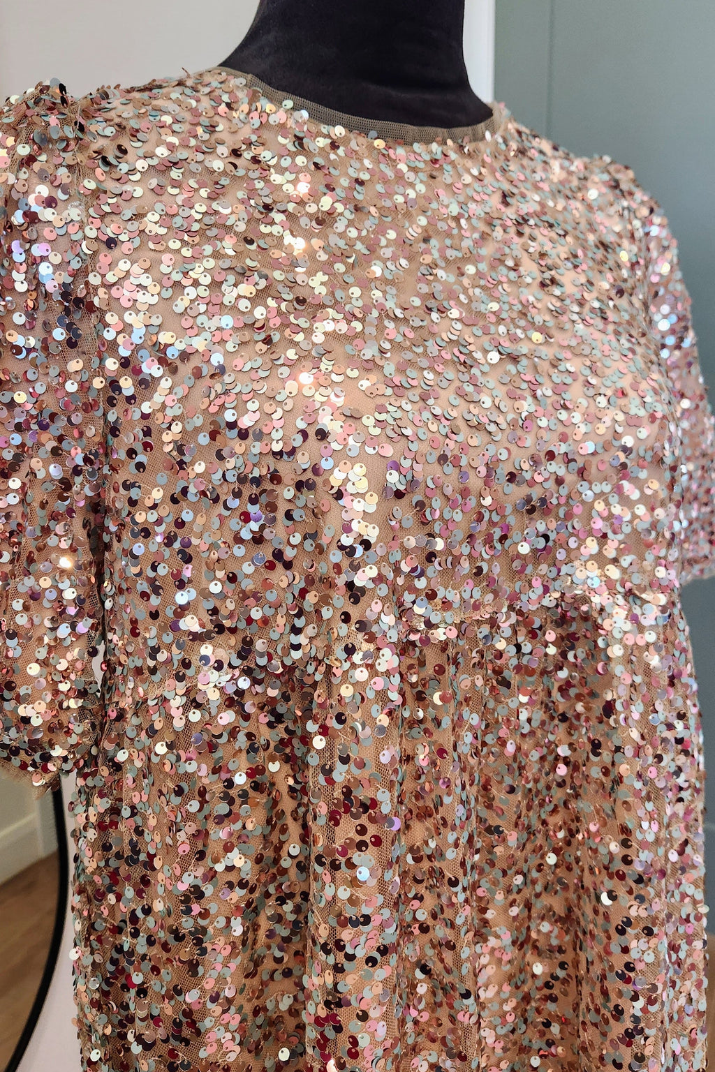 rose gold sequin shift dress tiered round neck puff sleeves