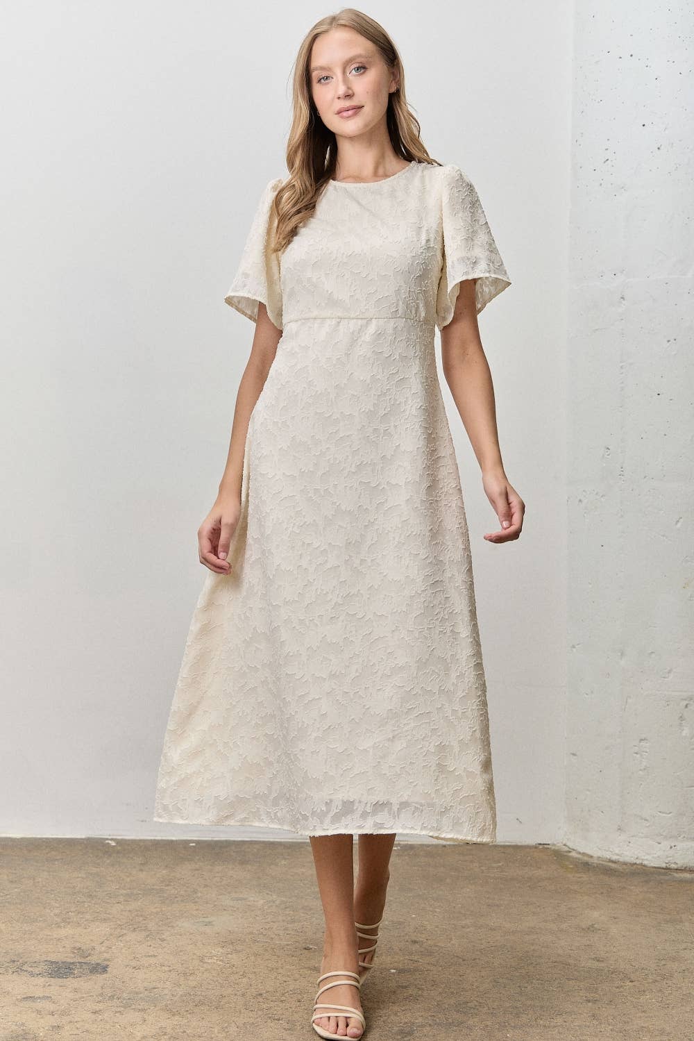 Textured Woven Short Sleeve Midi Dress