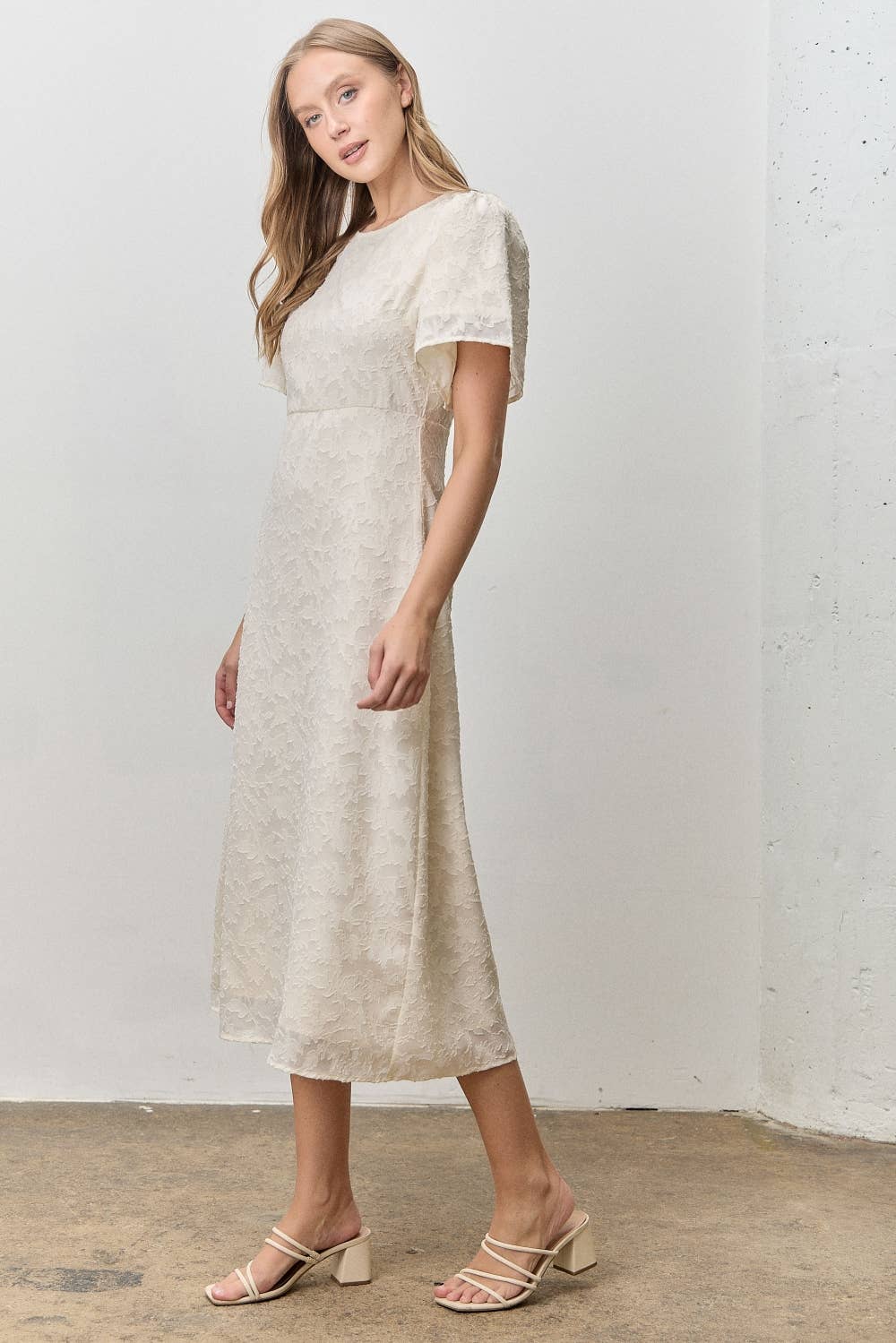 Textured Woven Short Sleeve Midi Dress