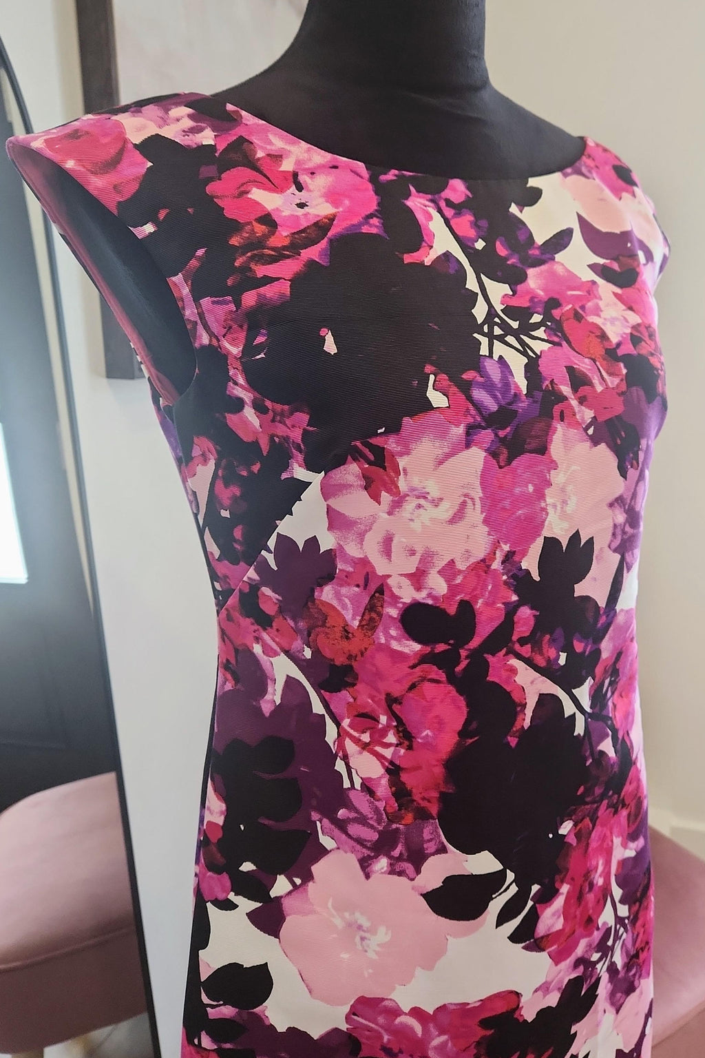 Pink & Black Sleeveless Shift Dress