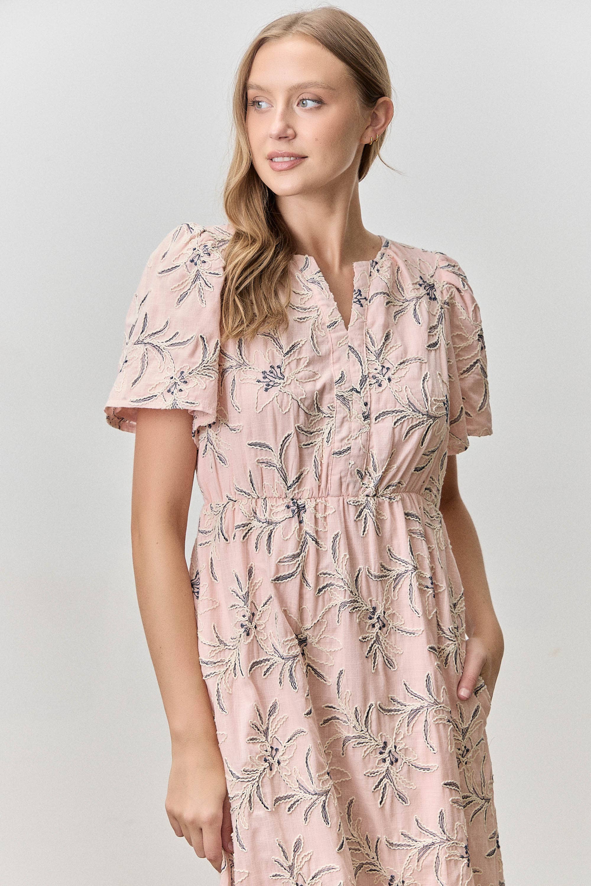 Floral Embroidered Midi Dress(extended sizes)